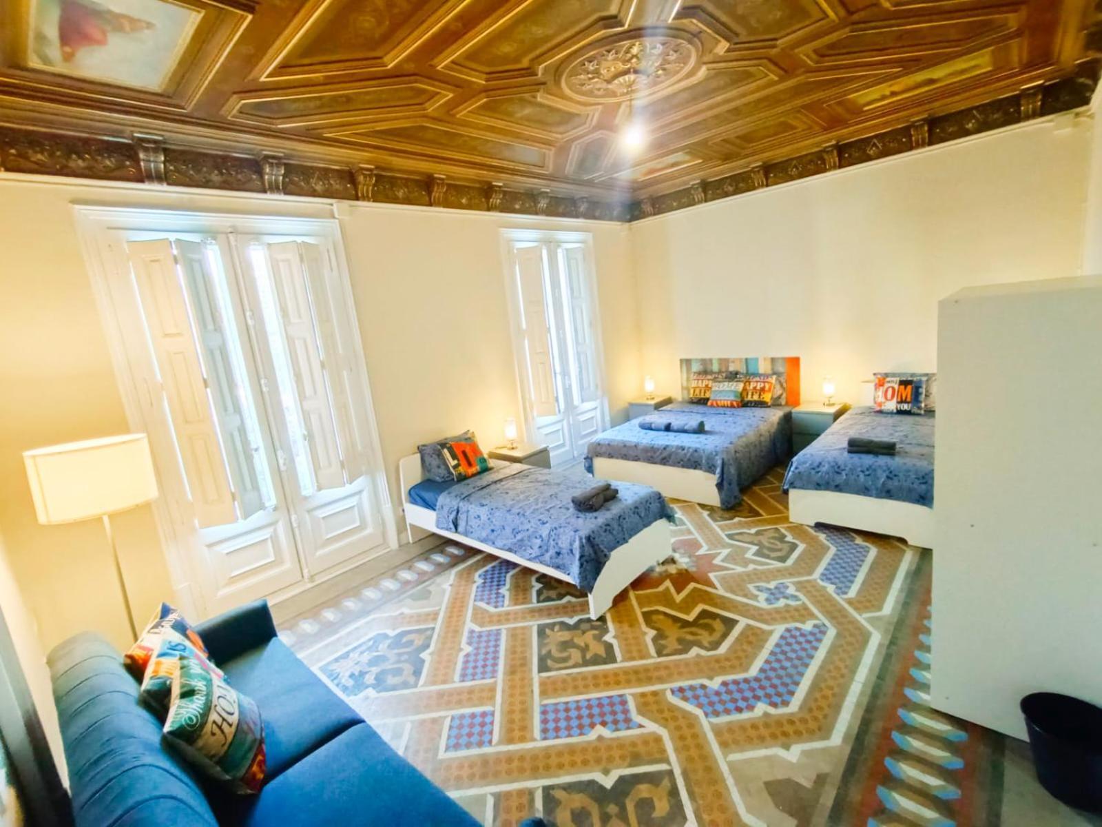 Private Rooms By Plaza Catalunya Barcelona Luaran gambar