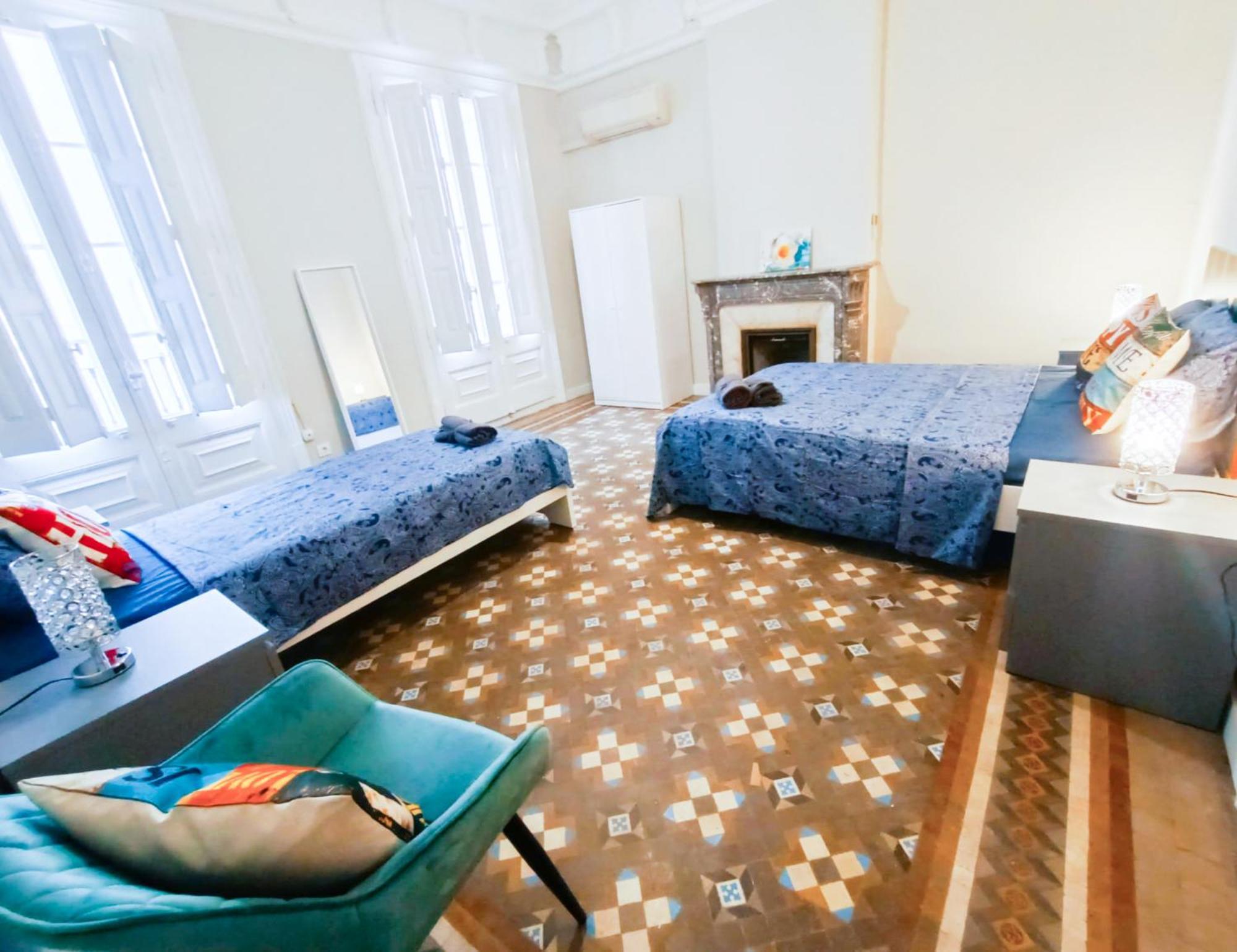 Private Rooms By Plaza Catalunya Barcelona Luaran gambar