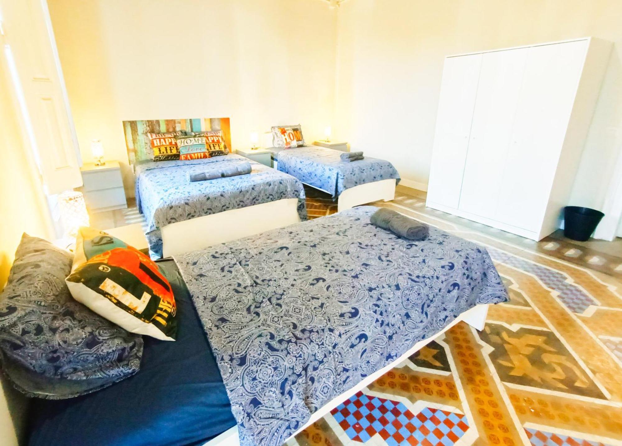 Private Rooms By Plaza Catalunya Barcelona Luaran gambar